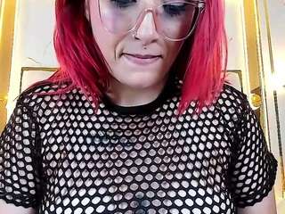 Lilith-NoirF live cam preview