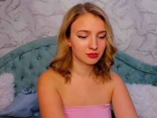 milinafox Live Webcam on CamSoda