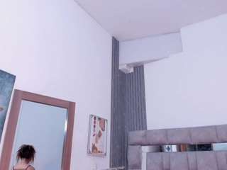 zuly-jones Live Webcam on CamSoda