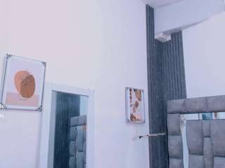 zuly-jones Live Webcam on CamSoda