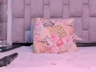 Zuly-Jones's Live Sex Cam Show