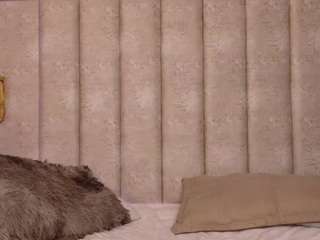 le modèle alektra-bryce est en webcam porno dans un show sur le site camsoda, il possède les tags suivants: ahegao,red hair,joi,lush,naked,natural,oil,orgasm,pov,pussy,sexy,hairy pussy,shaved pussy,skinny,smoking,spank,striptease,teen 18,twerk,young adult