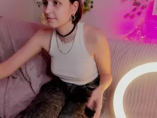 Alice-Dallis's Live Sex Cam Show