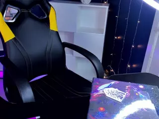 Alice-Dallis's Live Sex Cam Show