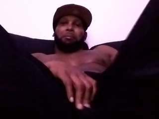 justus28 webcam model