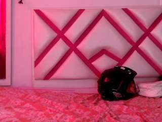  lunaandcloe chat room