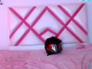 lunaandcloe webcam