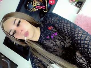 pariskiss Live Webcam on CamSoda