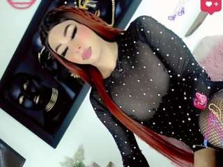 pariskiss Live Webcam on CamSoda