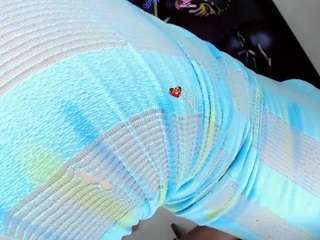 pariskiss Live Webcam on CamSoda