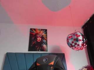 ariel-starx's CamSoda show and profile