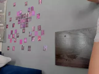 Kim-CollinsPeace's Live Sex Cam Show