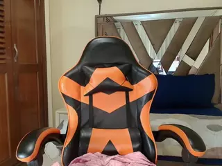 leyladarly's Live Sex Cam Show