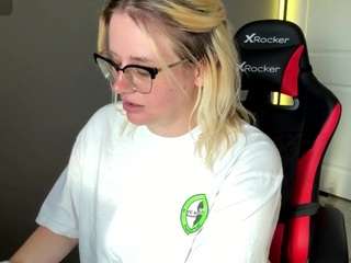 maaad-maxxx Live Webcam on CamSoda