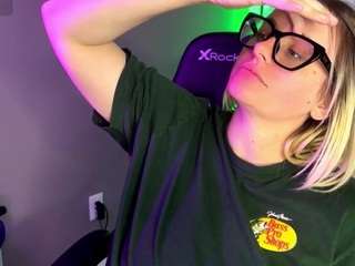 maaad-maxxx Live Webcam on CamSoda