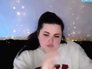 sophia-olsen-16's CamSoda show and profile