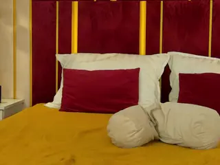 ChloeSins's Live Sex Cam Show