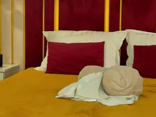 ChloeSins's Live Sex Cam Show