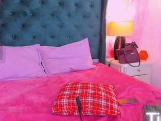 Daniela-Keller live cam preview