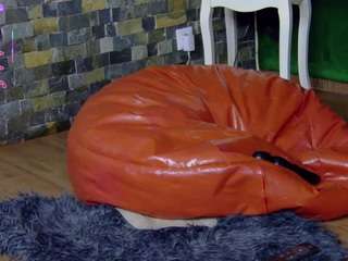 SelenSummer live webcam show