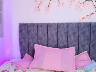 sophieevelvet live cam profile