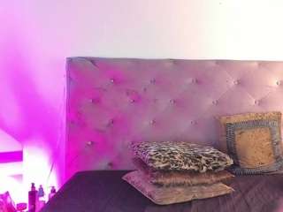 Live webcam model dannaroberts on Soda Cams