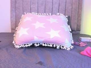 Live webcam model dannaroberts on Soda Cams