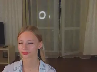 EdinaGaler's Live Sex Cam Show