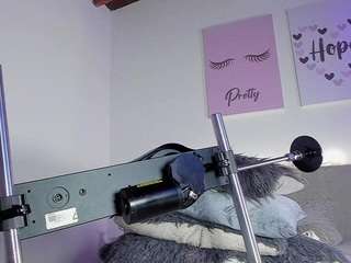 emycross Live Webcam on CamSoda