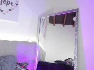 emycross Live Webcam on CamSoda