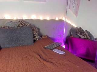 emycross webcam