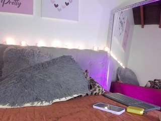  emycross chat room