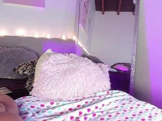 emycross webcam