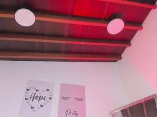emycross Live Webcam on CamSoda