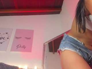 emycross Live Webcam on CamSoda