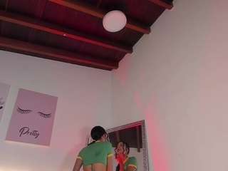 emycross Live Webcam on CamSoda