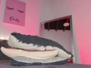 emycross Live Webcam on CamSoda