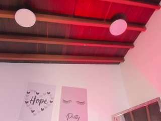 emycross Live Webcam on CamSoda