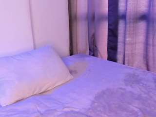 emycross Live Webcam on CamSoda