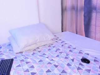 emycross Live Webcam on CamSoda