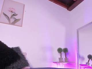 emycross Live Webcam on {site_name}