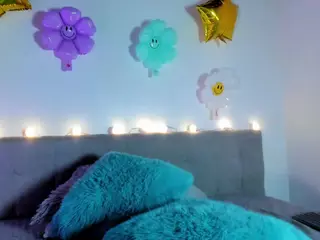 EmyCross's Live Sex Cam Show