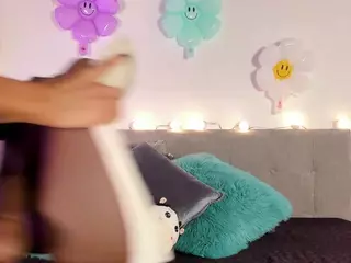 EmyCross's Live Sex Cam Show
