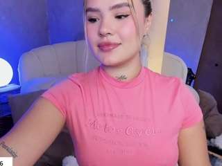 Live webcam model fernanda-c on Soda Cams