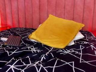 lilyroxi webcam model