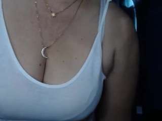 sunny-rayz Live Webcam on CamSoda