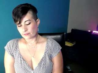 Live cam show with Sunny-Rayz