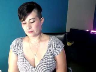 Live cam show with Sunny-Rayz