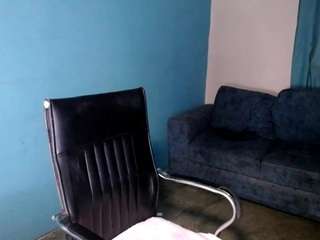 Live cam show with Sunny-Rayz