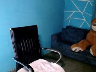 sunny-rayz live webcam show